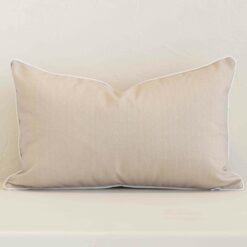 Gorgeous outdoor rectangle cushion in a sand colour. It has a charming solid-colour style.