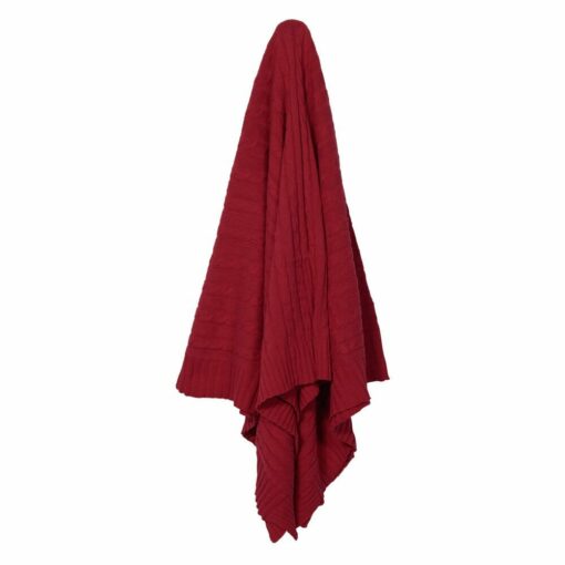 Captivating red knitted throw made of pure cotton
