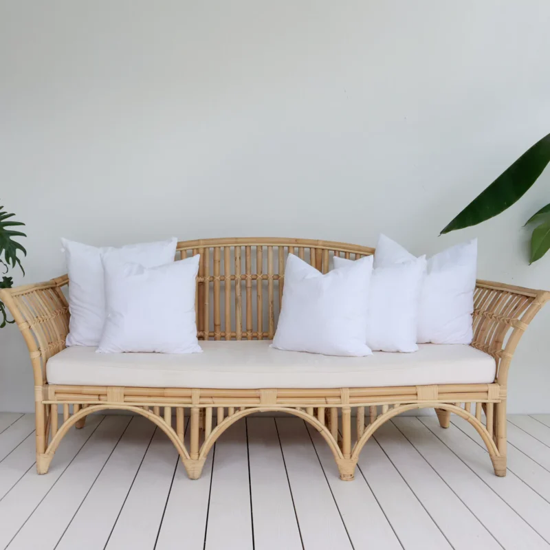 cushion-inserts-outdoor-set-of-5-insp-5o 5 cushion inserts in an outdoor setting.