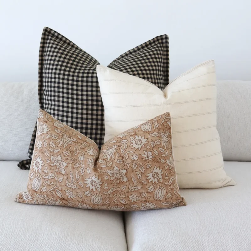 oscar-couch-cushions-set-3-designer-covers-cola1143c A closer shot image of the Oscar couch cushions set of 3 designer cushions.