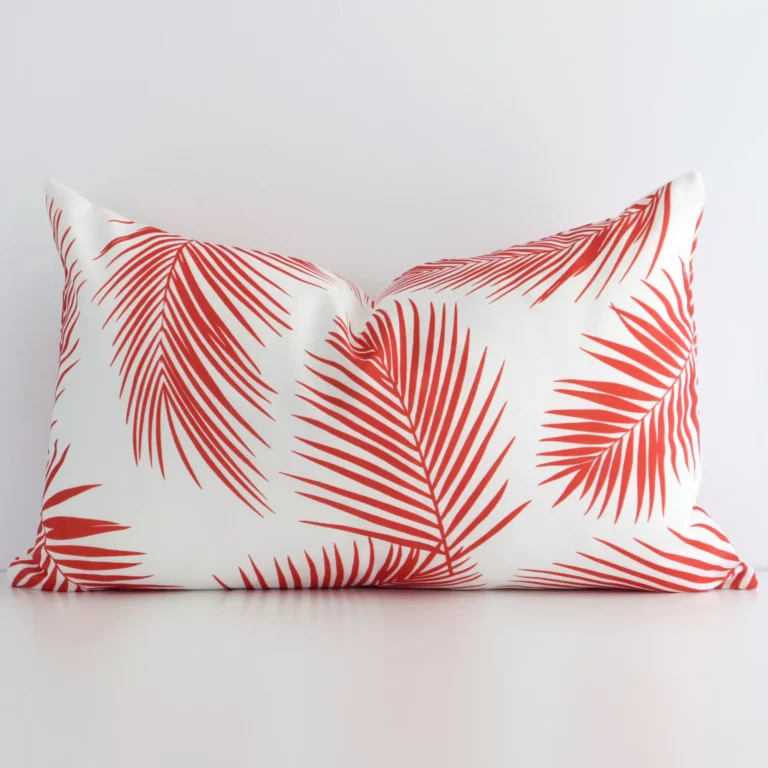 Gorgeous outdoor rectangle cushion in a red palm print colour. It has a charming style.